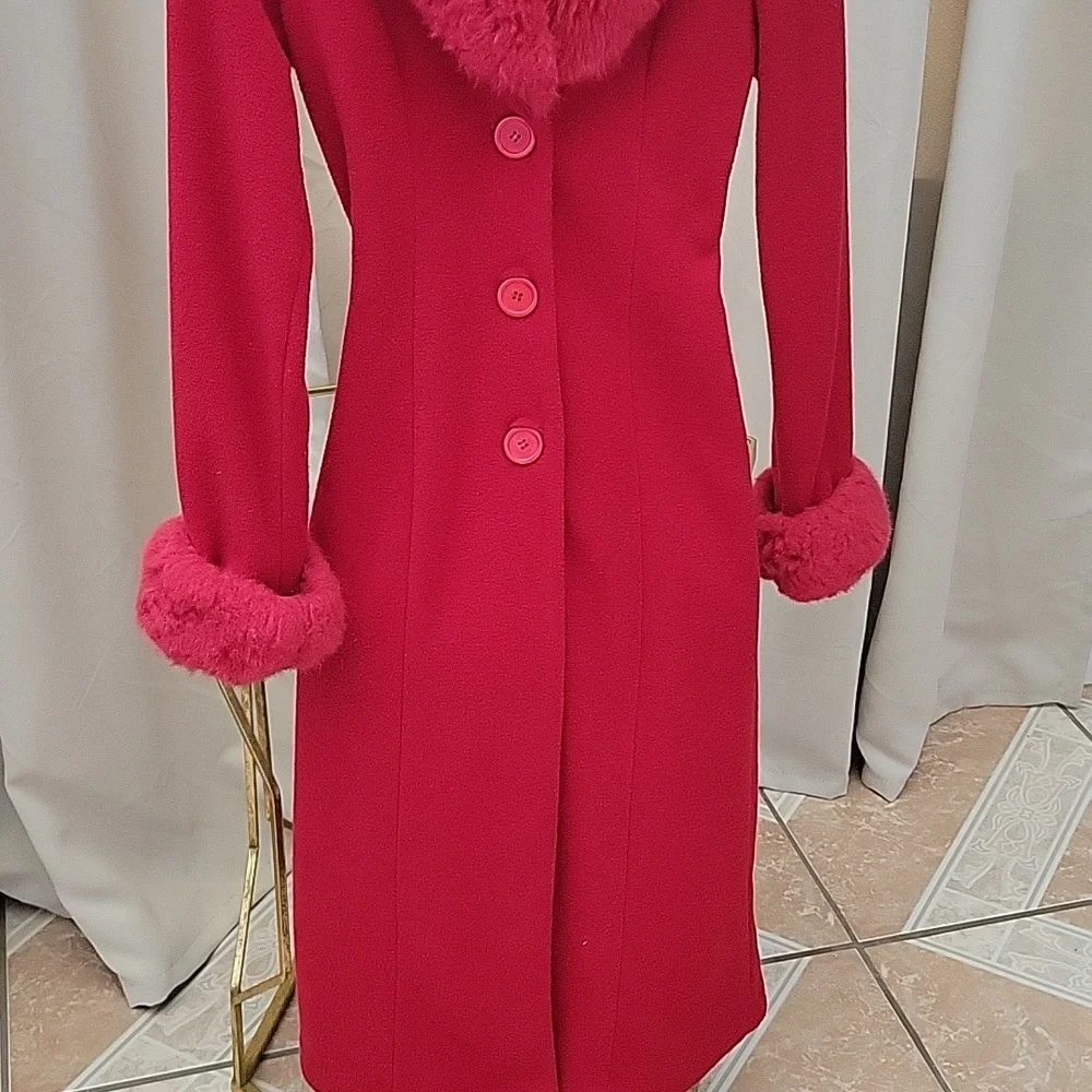 Red fur collar coat - Picture 1 of 3